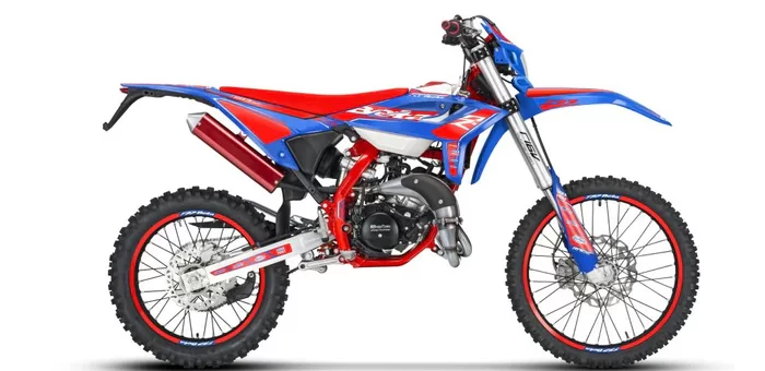 Beta RR50 Enduro Racing – Direct beschikbaar bij RvK Motoren. De Beta dealer van Apeldoorn